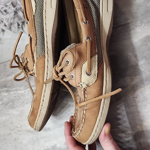 Sz 8 boat shoes - Picture 7 of 7